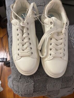Steve Madden White Lace-Up Sneakers with Silver Glitter Heel New without tags